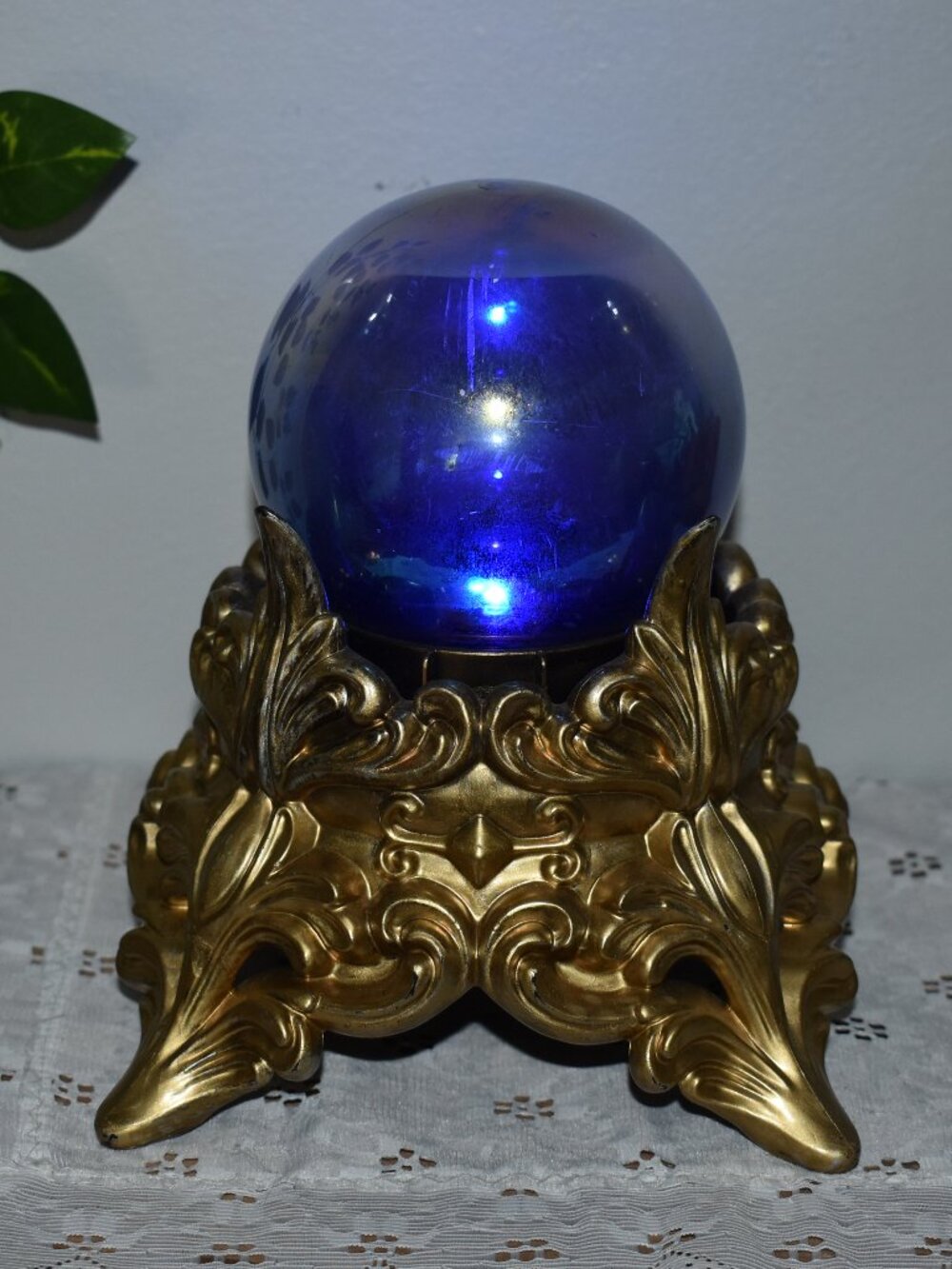 LED Light Up Plastic Magic Fortune Teller Crystal Ball Witchy Halloween Decor